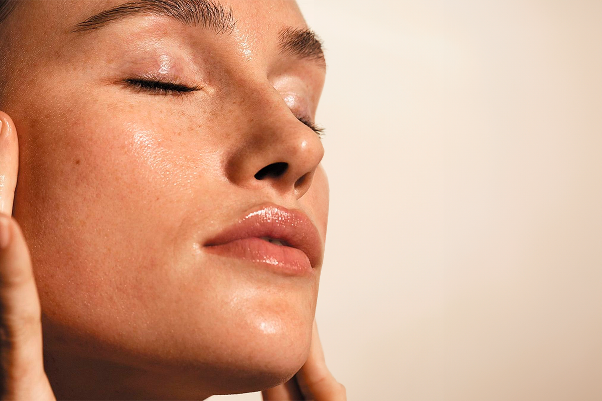 Skincare no verão: como criar uma rotina inteligente, leve e eficiente para os dias mais quentes